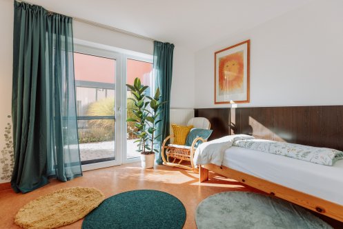 Daheim am Regen - Zimmer mit Schlafbereich Daheim am Regen - Zimmer mit Schlafbereich